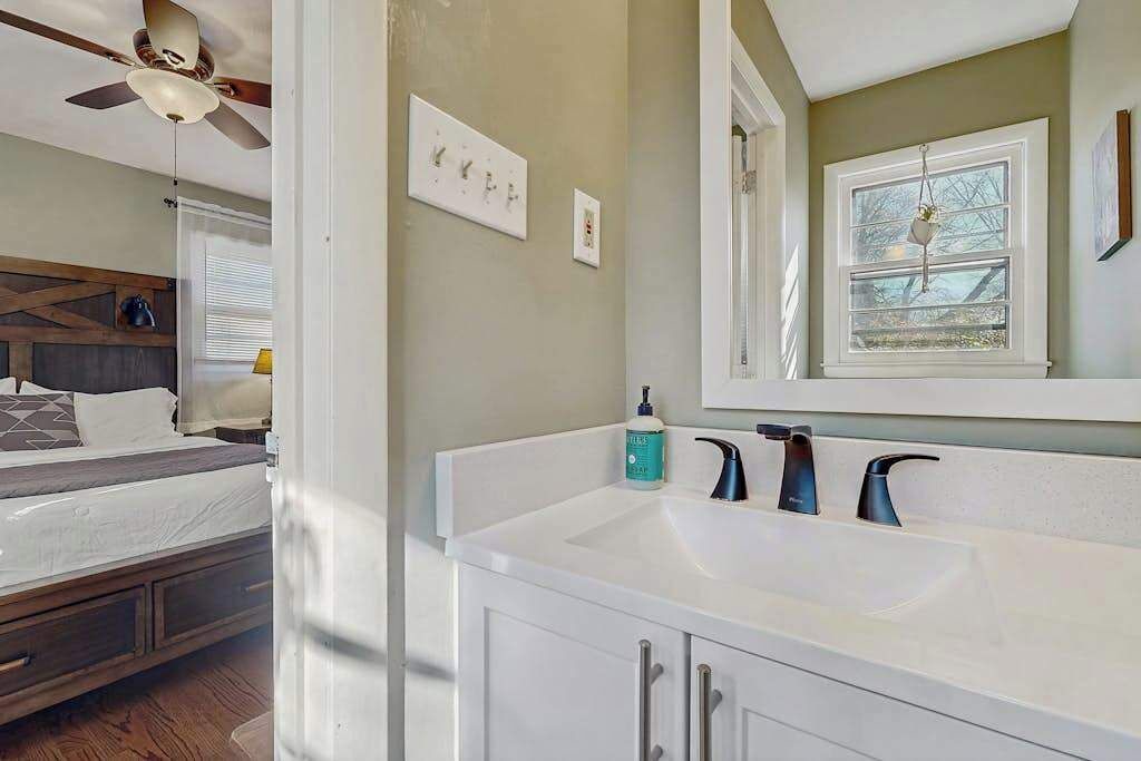 Photo of Bathroom in Royal Pines