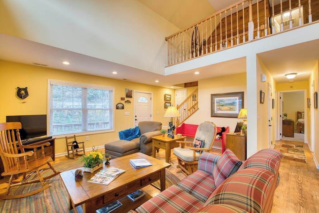 Photo of Livingroom in Lake Junaluska