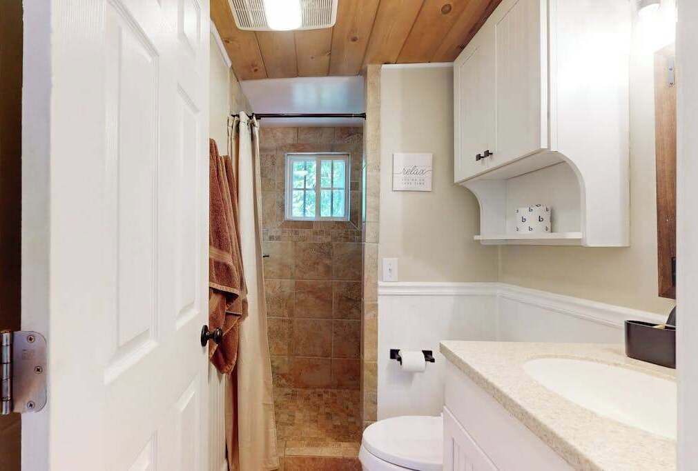 Photo of Bathroom in Sunset Cove
