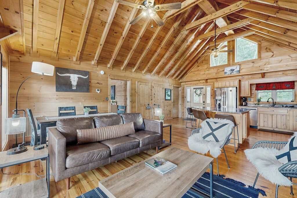 Photo of Livingroom in Mills River