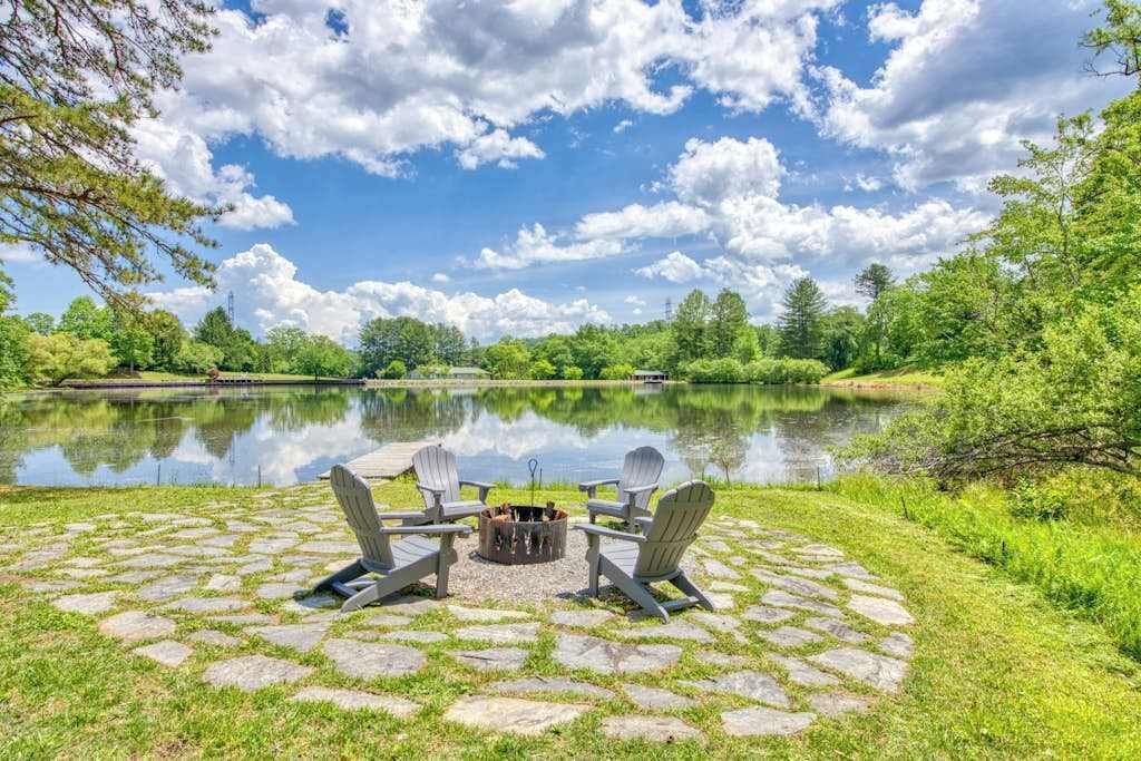 Photo of Outdoor in Mills River