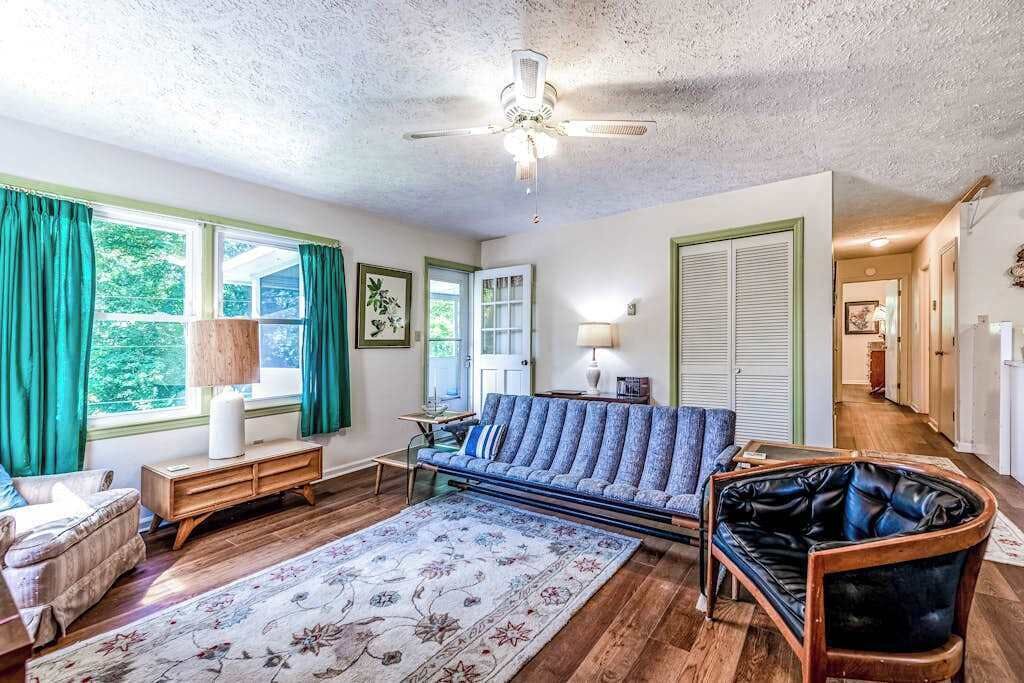 Photo of Livingroom in Lake Junaluska