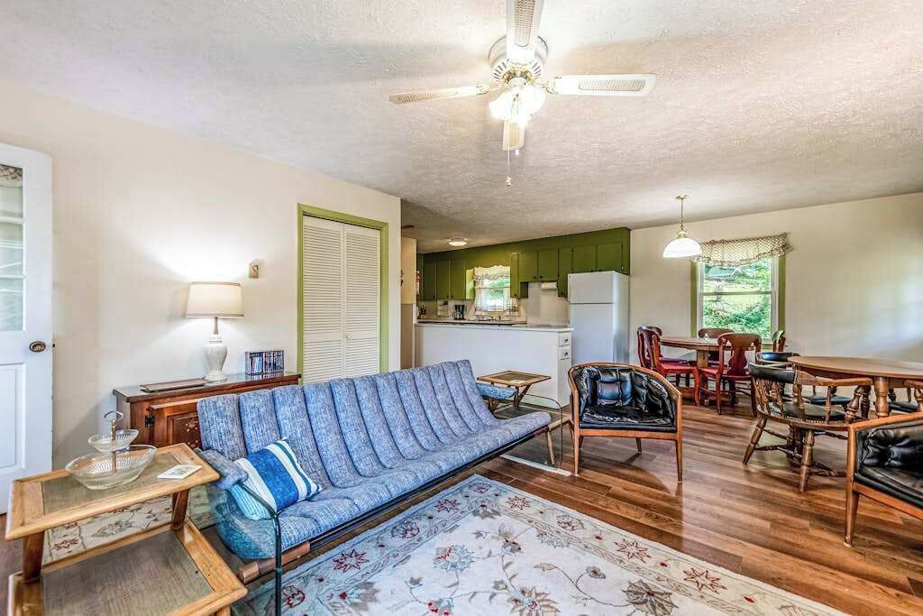 Photo of Livingroom in Lake Junaluska