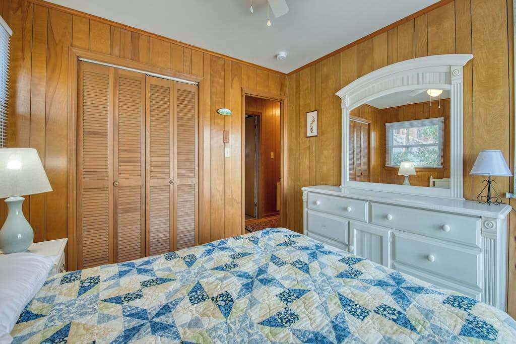Photo of Bedroom in Lake Junaluska