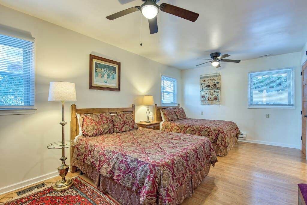 Photo of Bedroom in Lake Junaluska