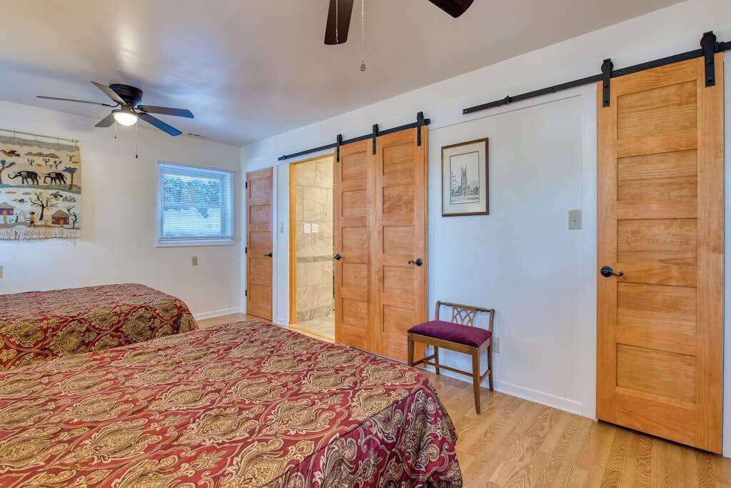 Photo of Bedroom in Lake Junaluska