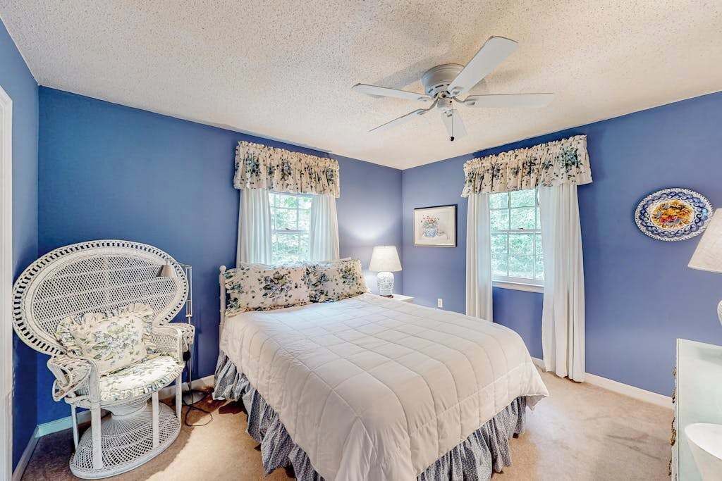 Photo of Bedroom in Lake Sequoyah