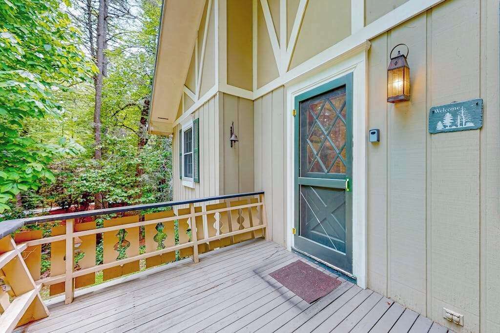 Photo of Outdoor in Lake Sequoyah