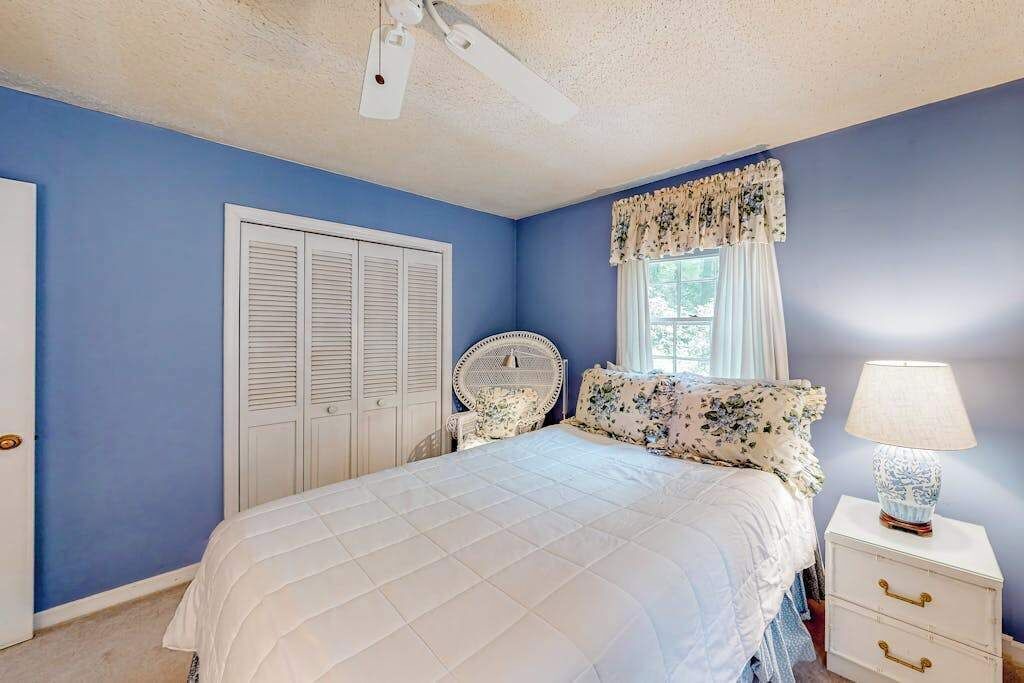 Photo of Bedroom in Lake Sequoyah