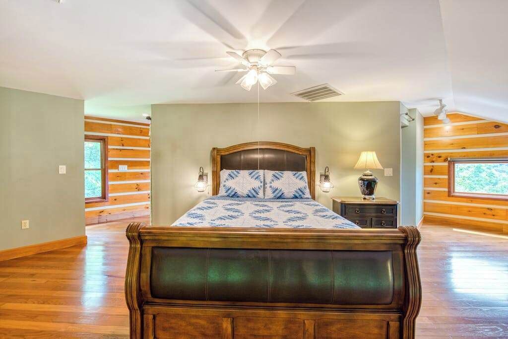 Photo of Bedroom in Sylva