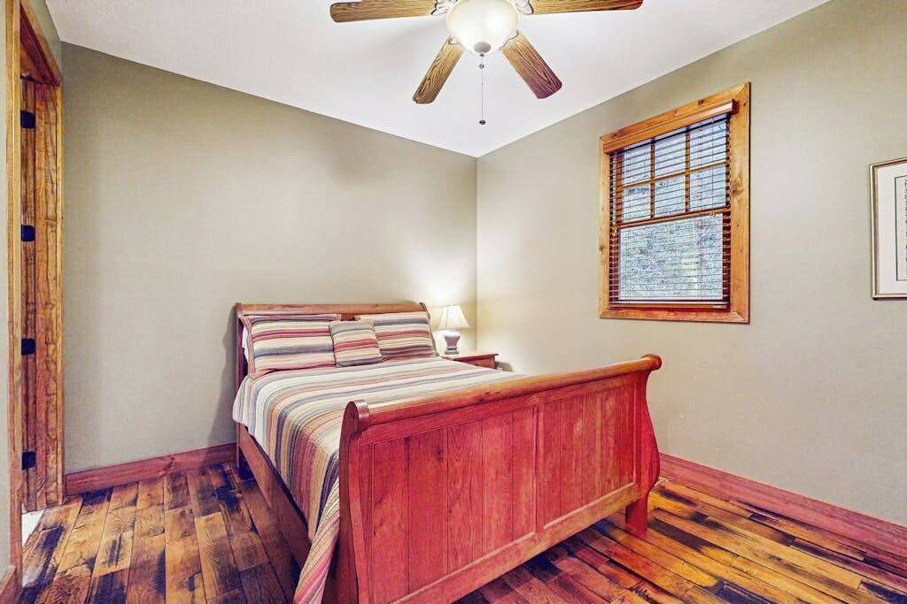 Photo of Bedroom in Sylva