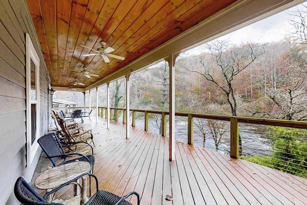 Photo of Patio Balcony in Sylva