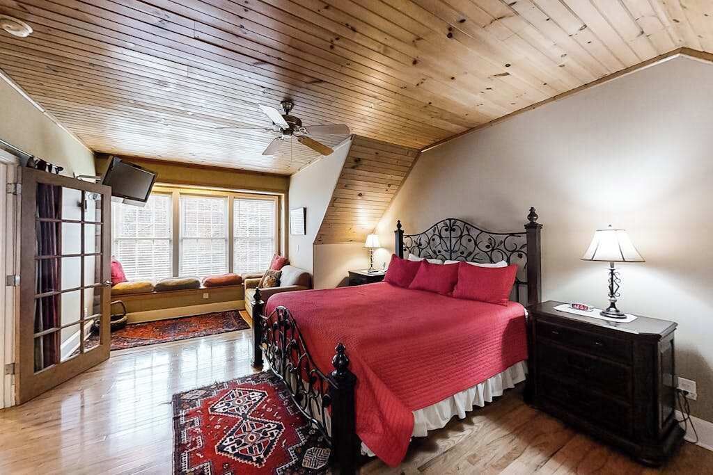 Photo of Bedroom in Sylva