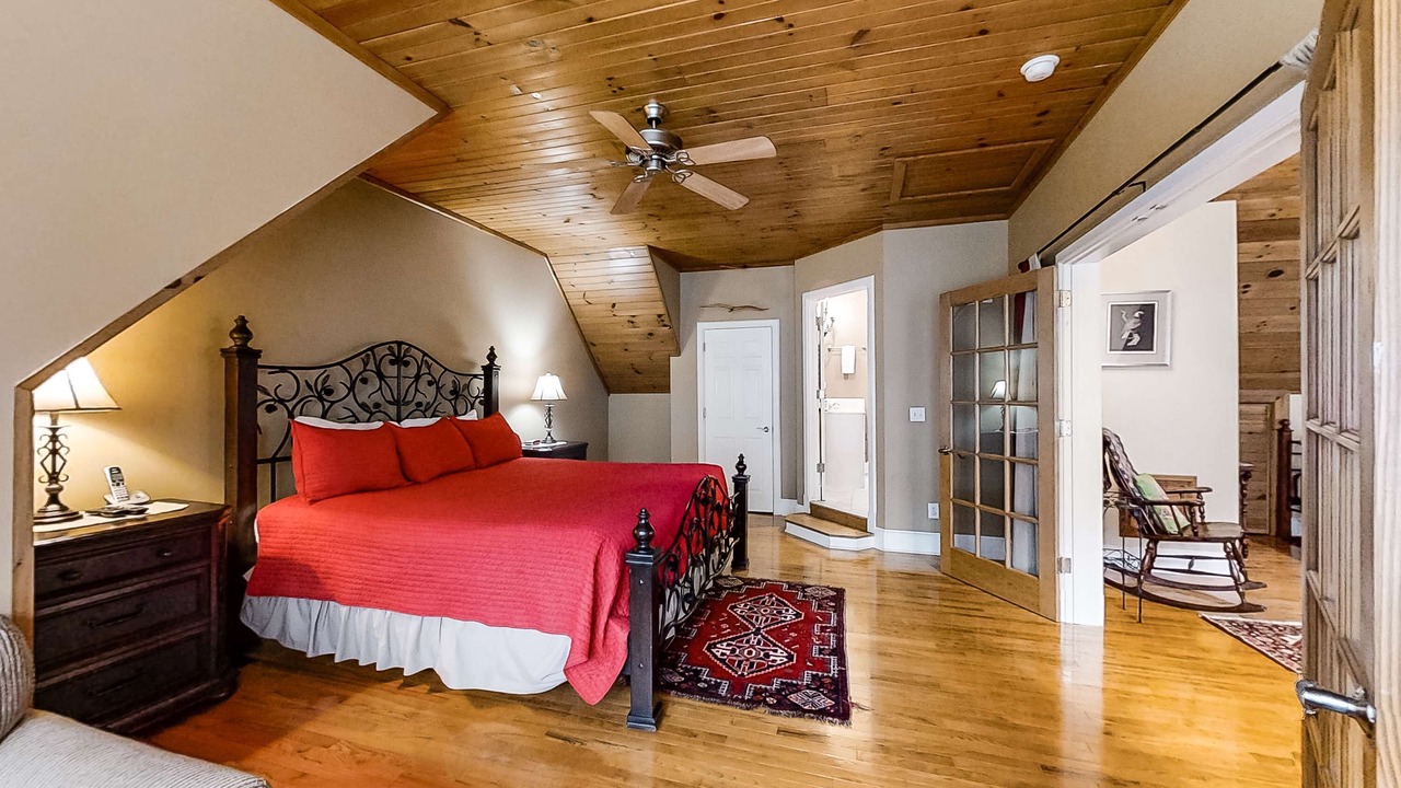 Photo of Bedroom in Sylva