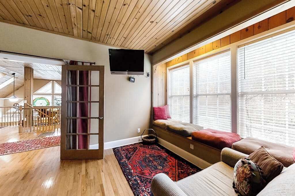 Photo of Livingroom in Sylva