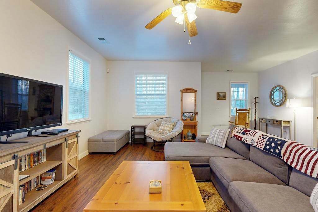 Photo of Livingroom in Sylva