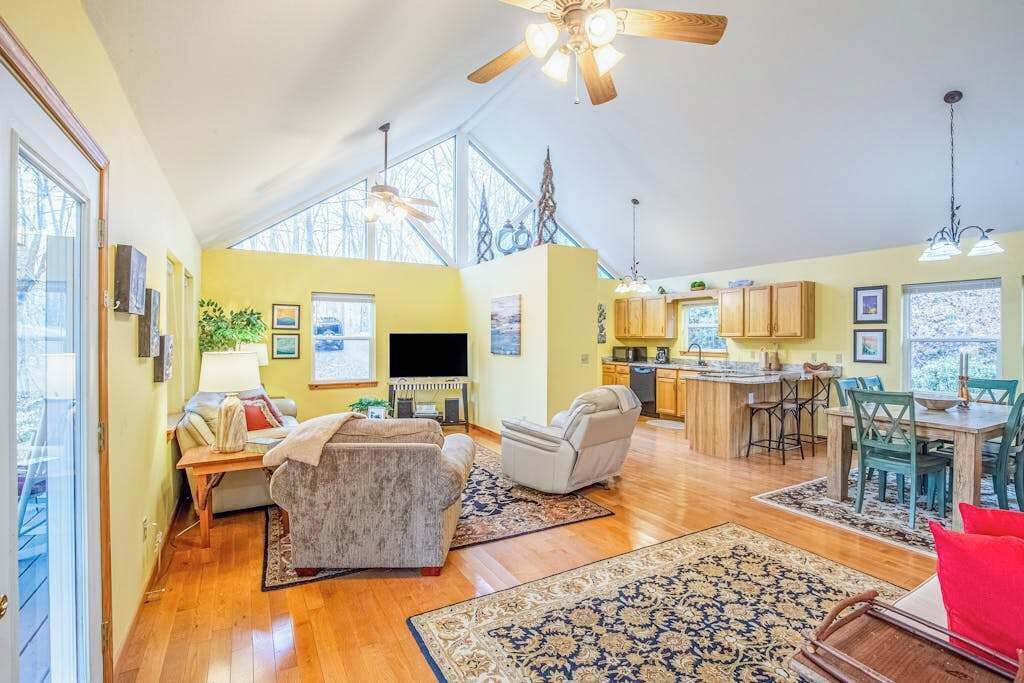 Photo of Livingroom in Sylva