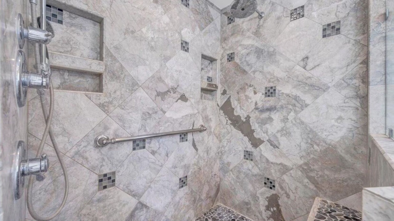 Photo of Bathroom in Moneta