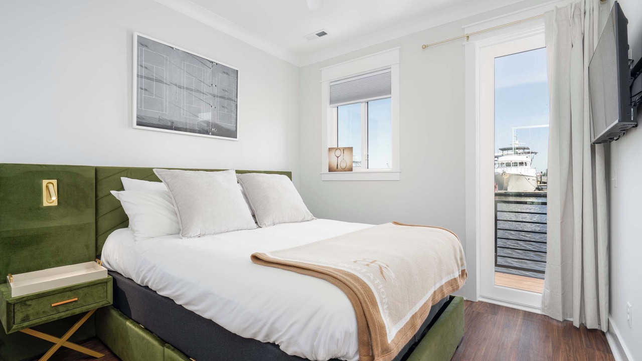 Photo of Bedroom in River District