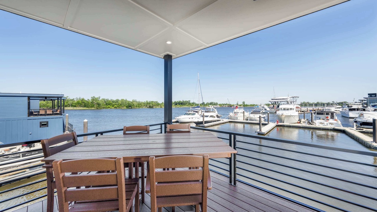 Photo of Outdoor in River District