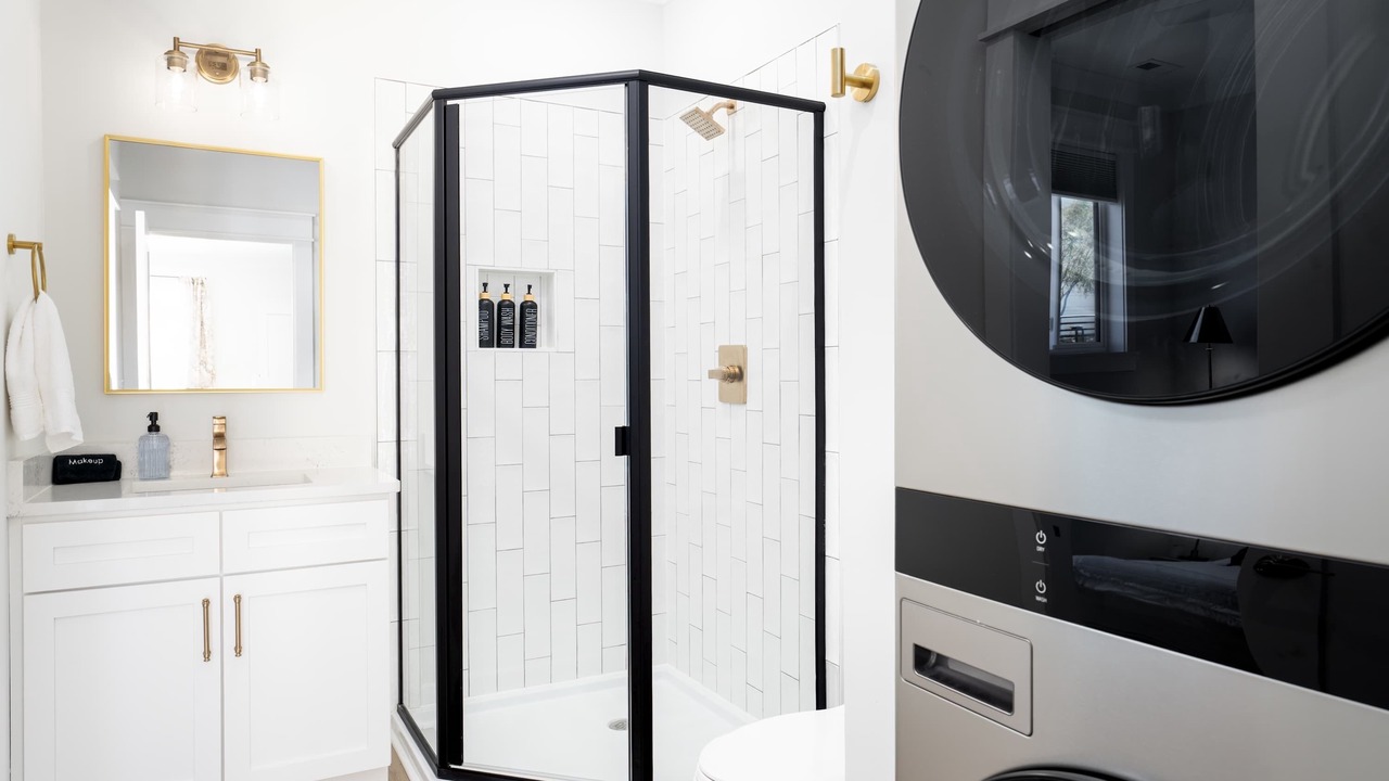 Photo of Bathroom in River District