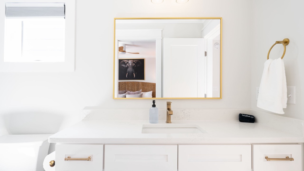 Photo of Bathroom in River District