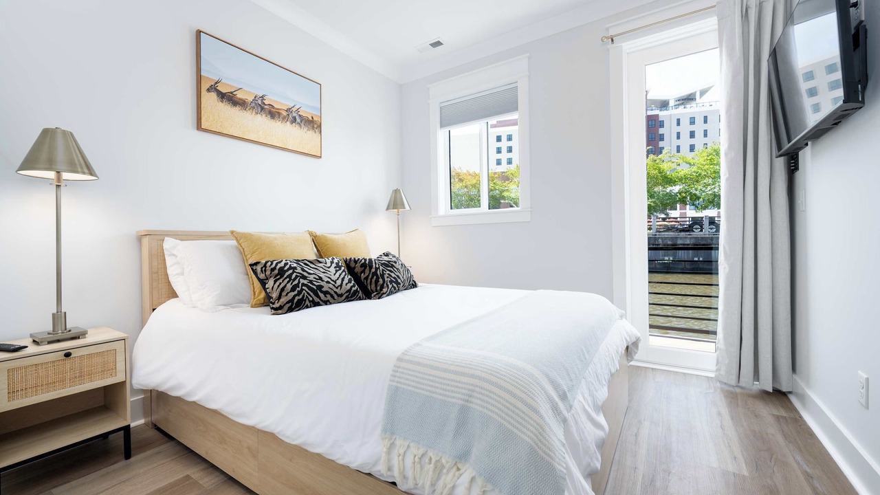Photo of Bedroom in River District