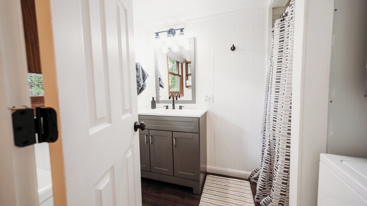 Photo of Bathroom in Mill Ridge