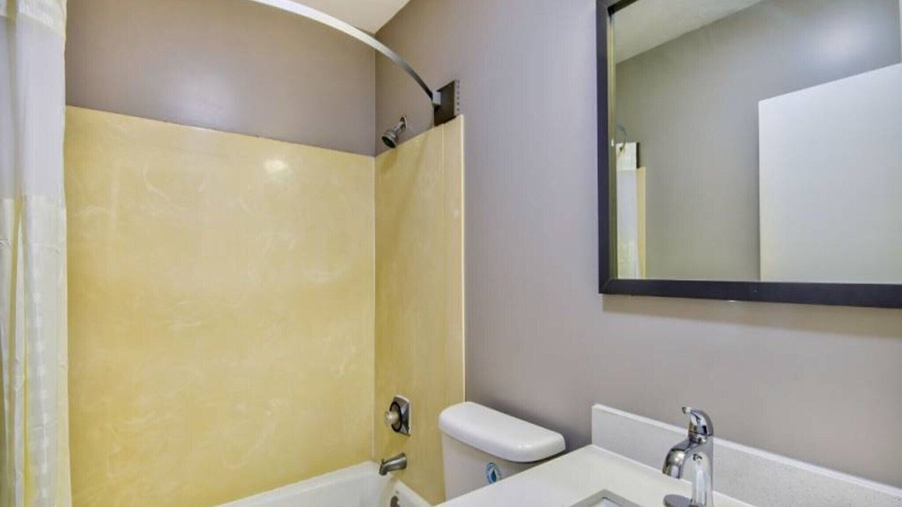 Photo of Bathroom in Jeffersonville - Clarksville