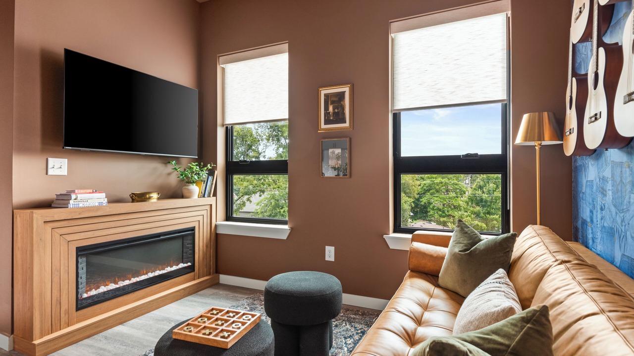 Photo of Livingroom in Music Row
