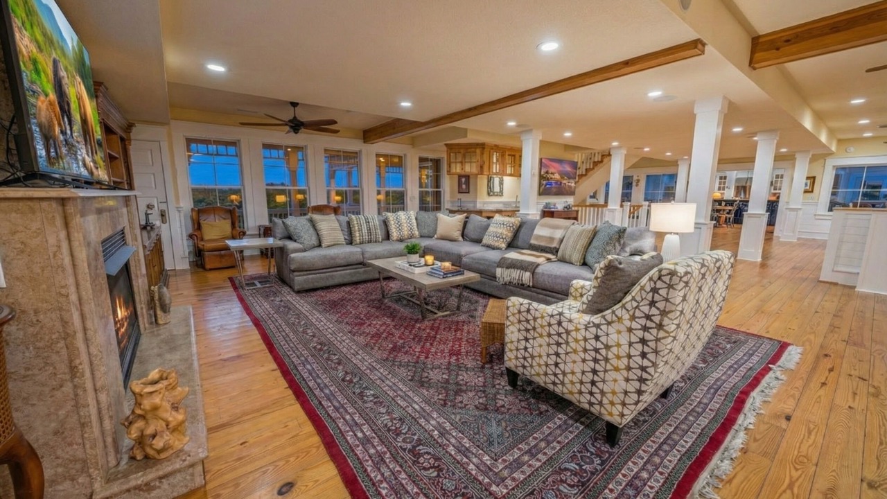 Photo of Bedroom in Corolla