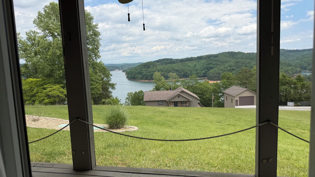 Photo of Patio Balcony in La Follette