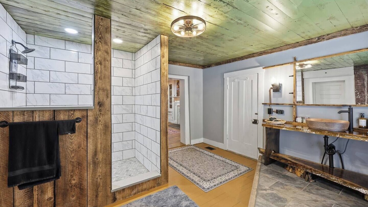 Photo of Bathroom in Frankfort