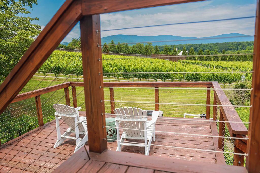 Photo of Patio Balcony in White Hall