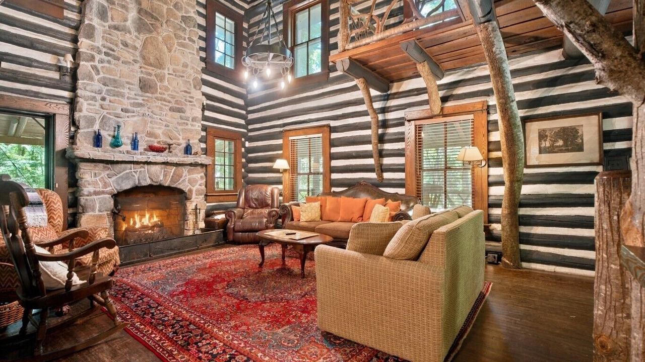Photo of Livingroom in Rocky Bottom