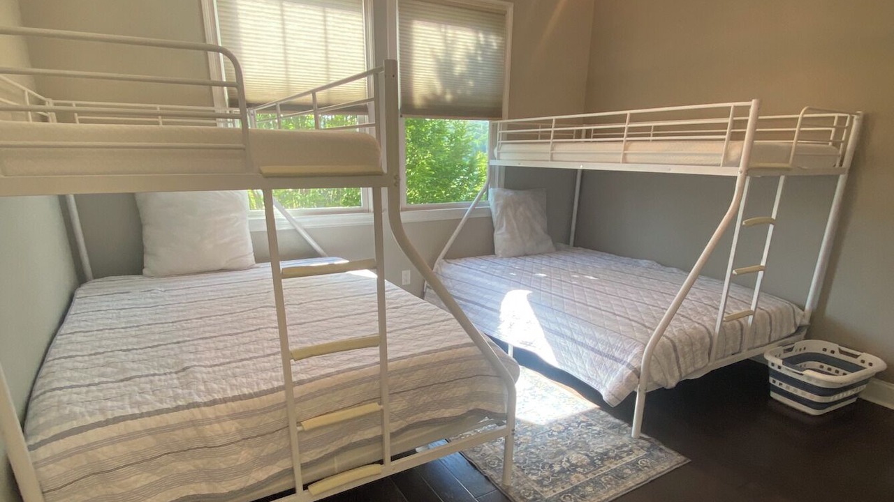 Photo of Bedroom in Andersonville