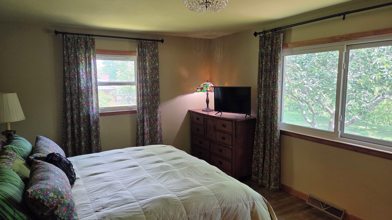 Photo of Bedroom in Mount Vernon