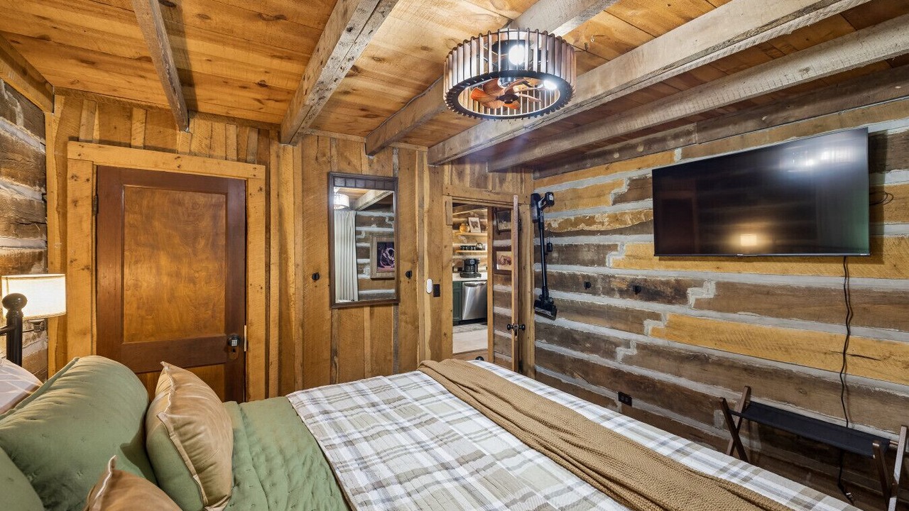 Photo of Bedroom in Lynchburg