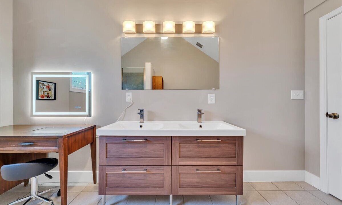 Photo of Bathroom in Daleville