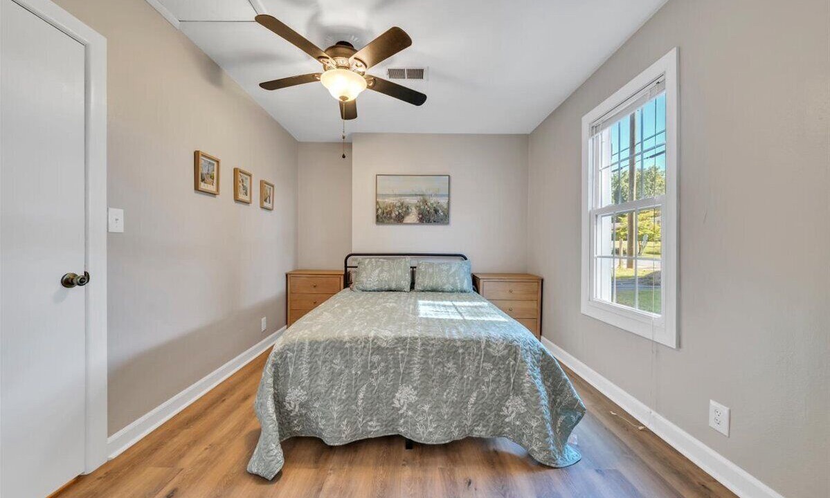 Photo of Bedroom in Daleville