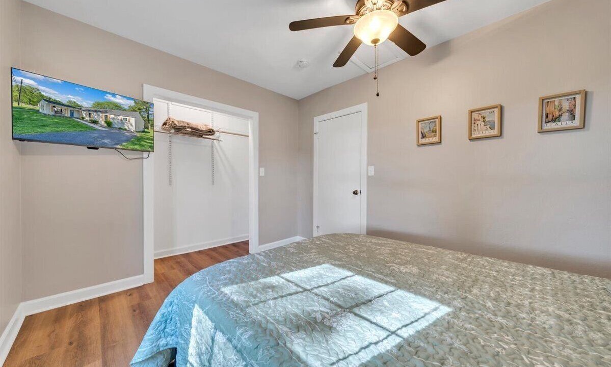 Photo of Bedroom in Daleville