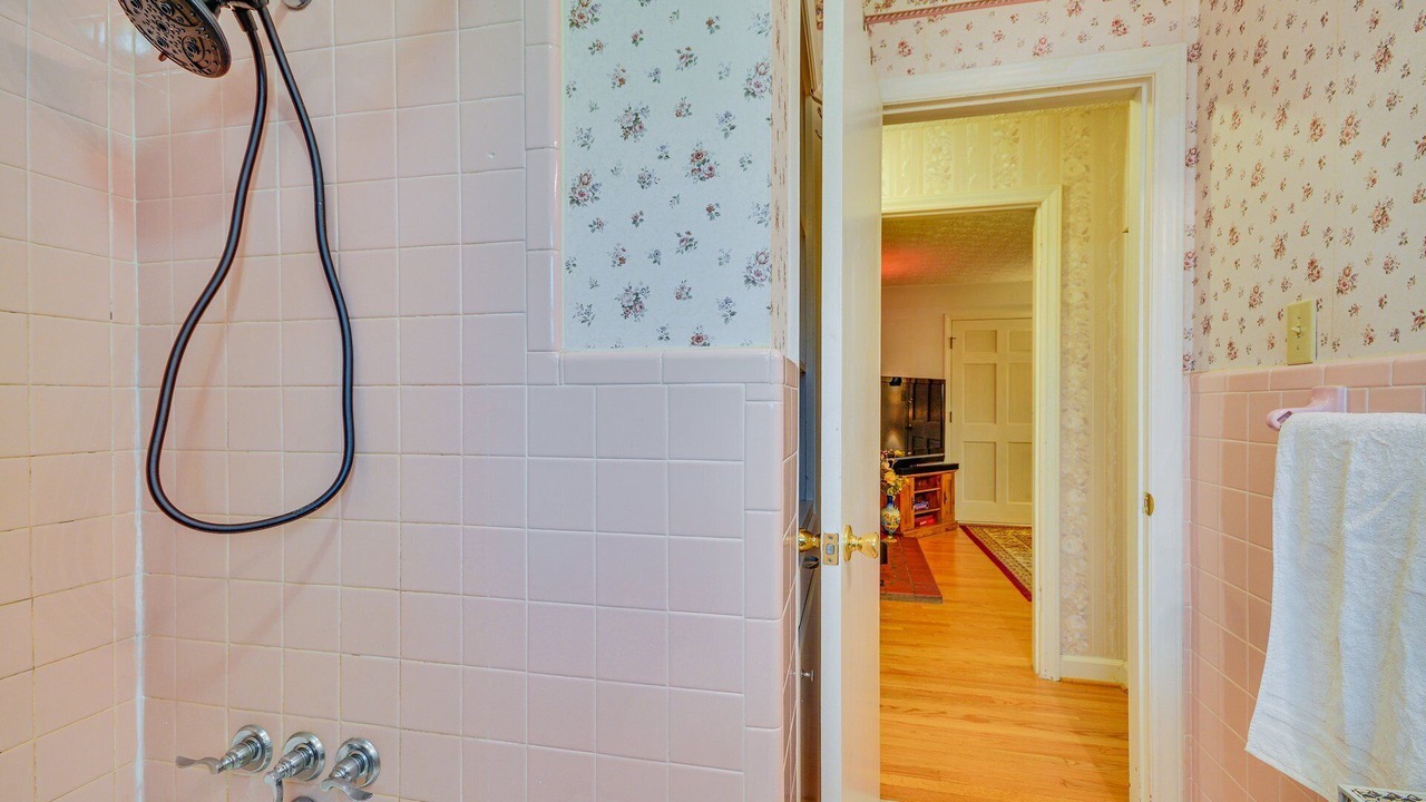 Photo of Bathroom in Peters Creek