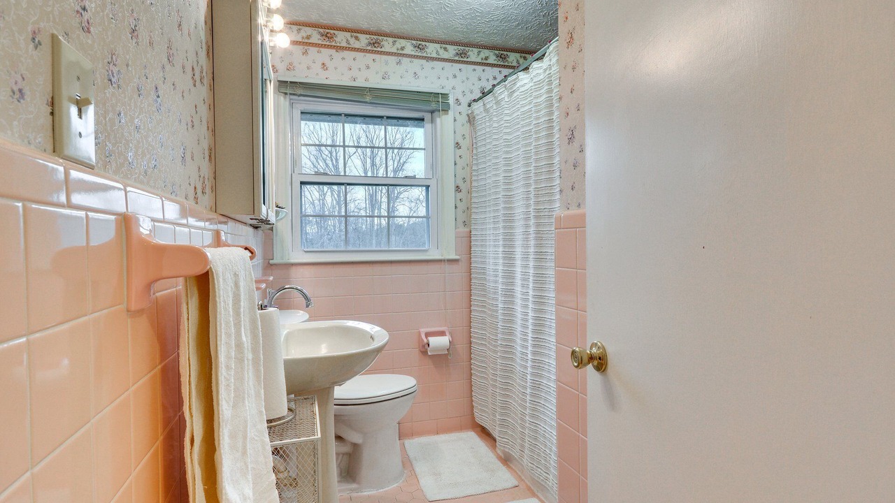 Photo of Bathroom in Peters Creek