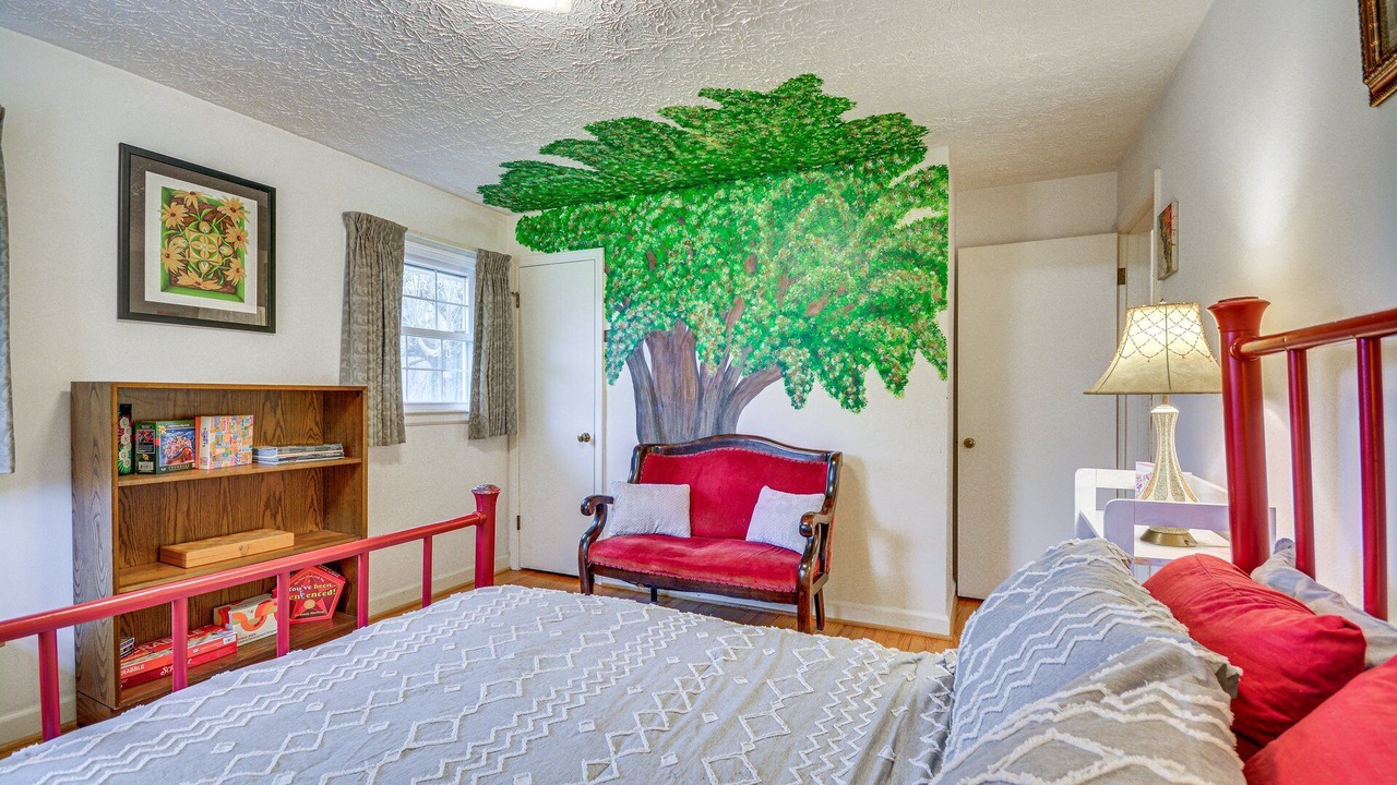Photo of Bedroom in Peters Creek