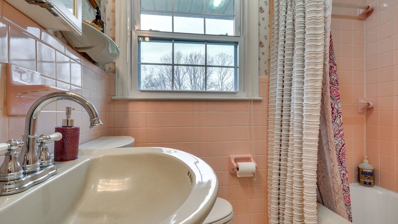 Photo of Bathroom in Peters Creek