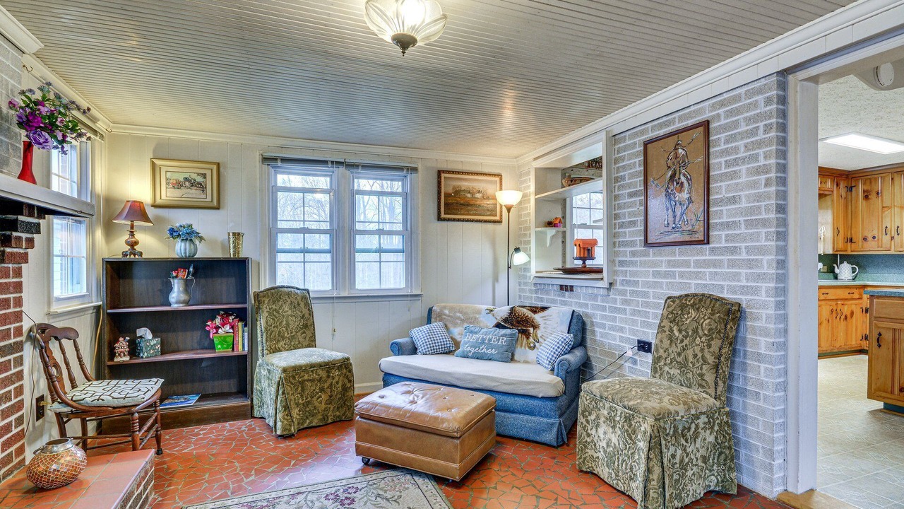 Photo of Livingroom in Peters Creek