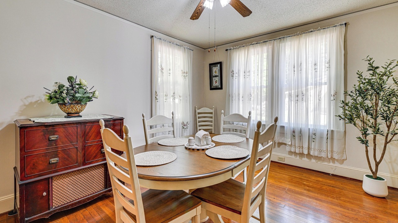 Photo of Livingroom in Mount Holly