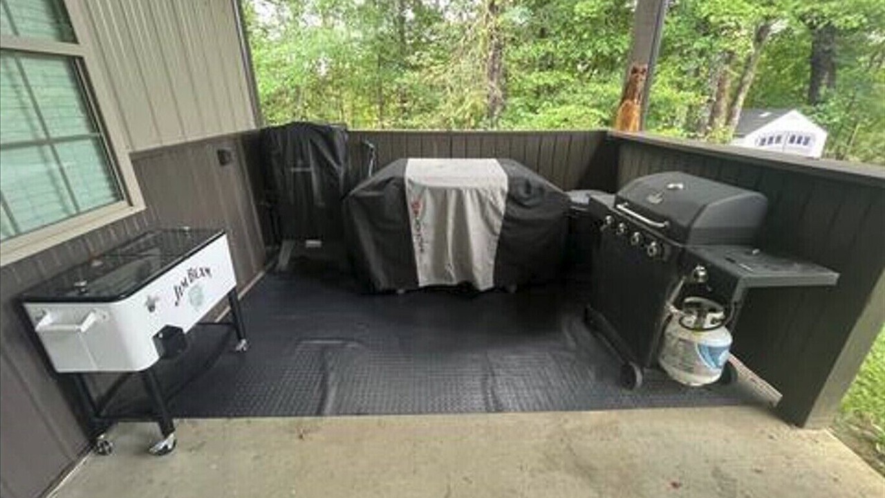 Photo of Patio Balcony in Falls of Rough