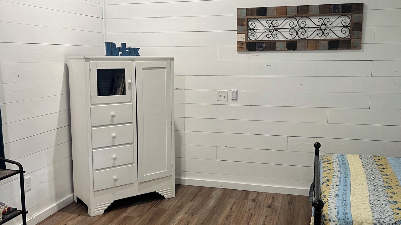 Photo of Bedroom in Byrdstown