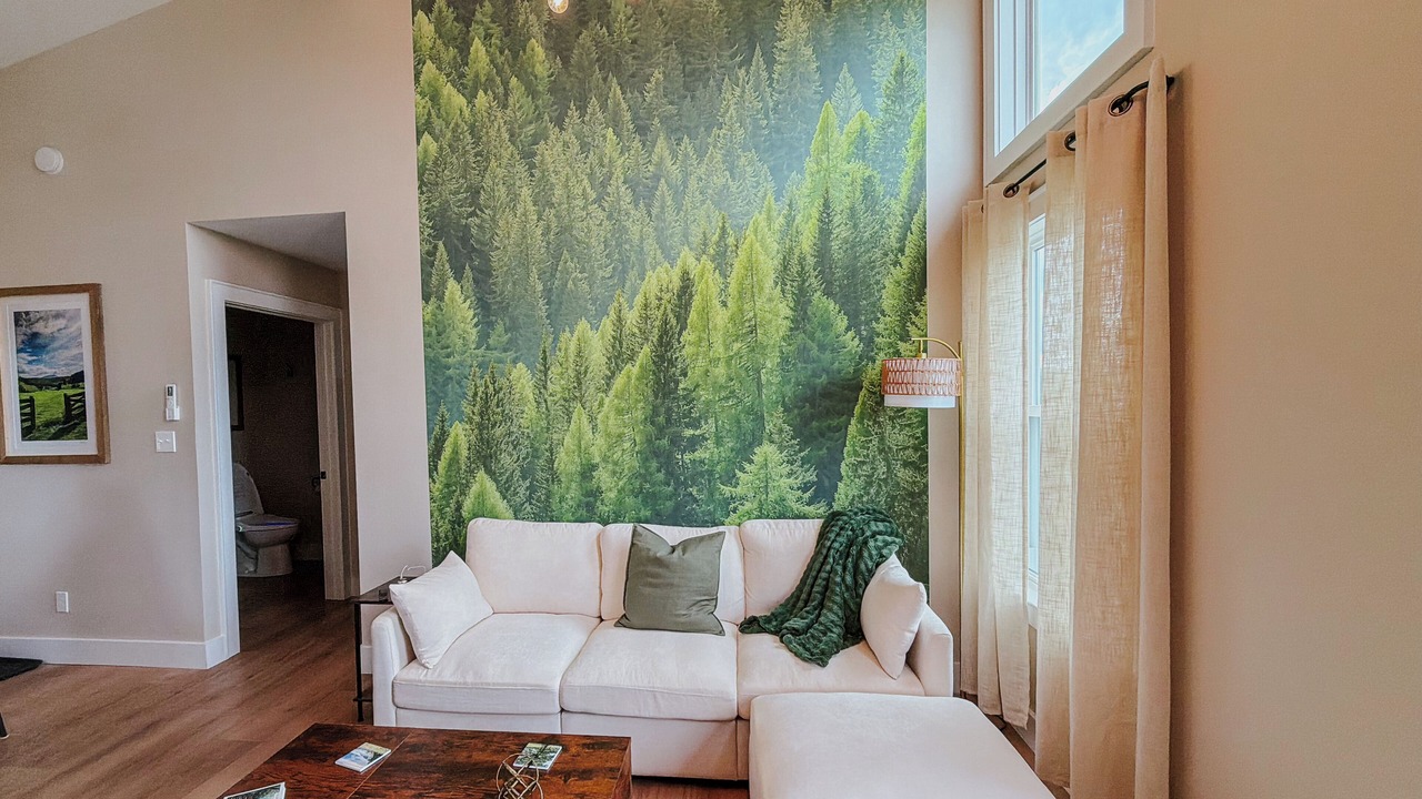 Photo of Livingroom in Court House